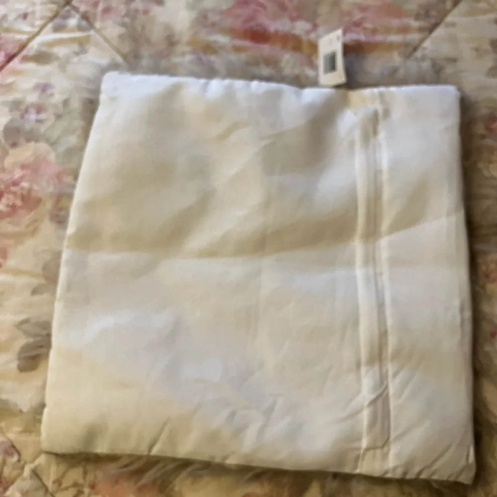 NWT faux fur pillow sham by Cheveux Design18 x 18”